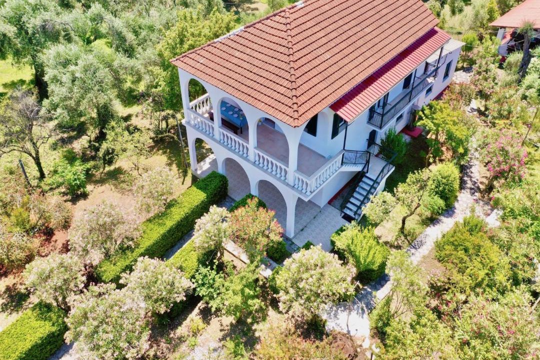 Photo of Buildings in Astrakeri