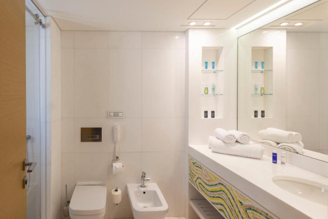 Photo of Bathroom in Messonghi