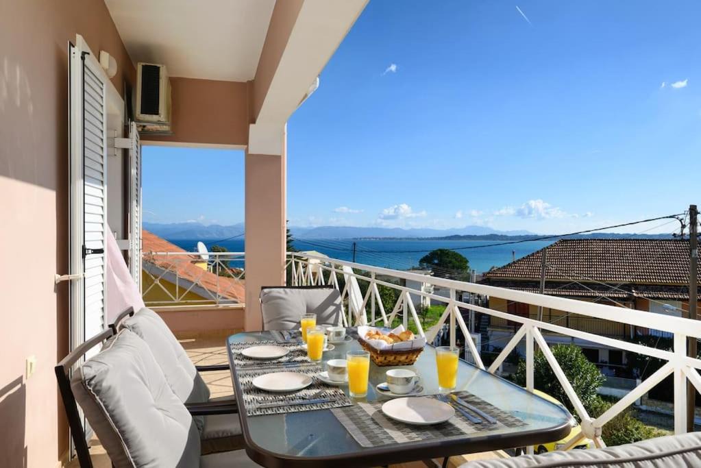 Photo of Patio Balcony in Petriti