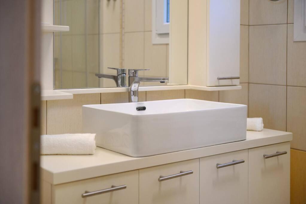 Photo of Bathroom in Petriti