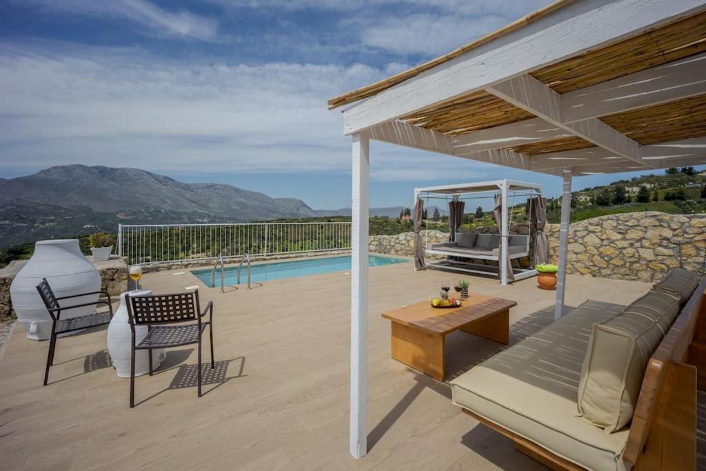 Photo of Patio Balcony in Agios Myronas