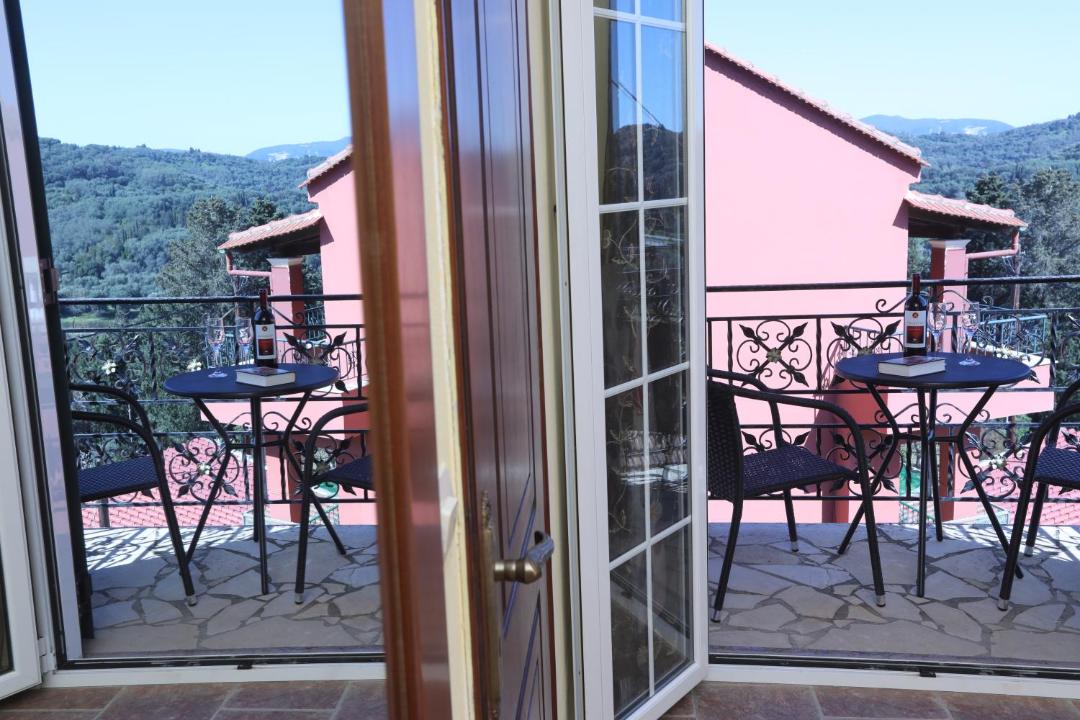 Photo of Patio Balcony in Peroulades