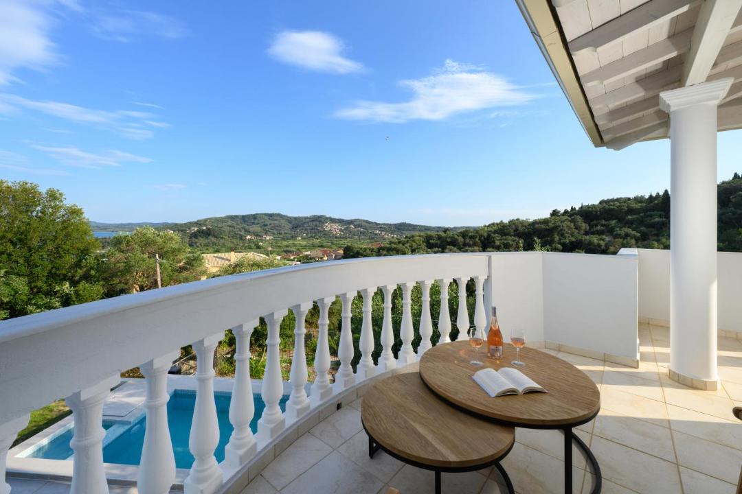 Photo of Patio Balcony in Petriti