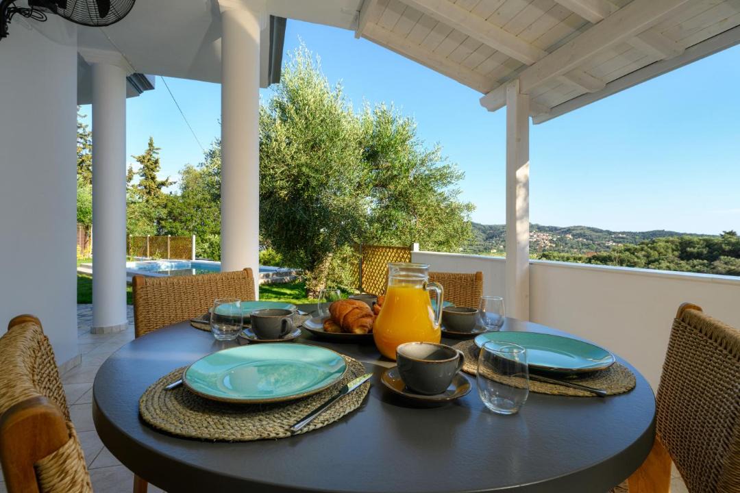 Photo of Patio Balcony in Petriti