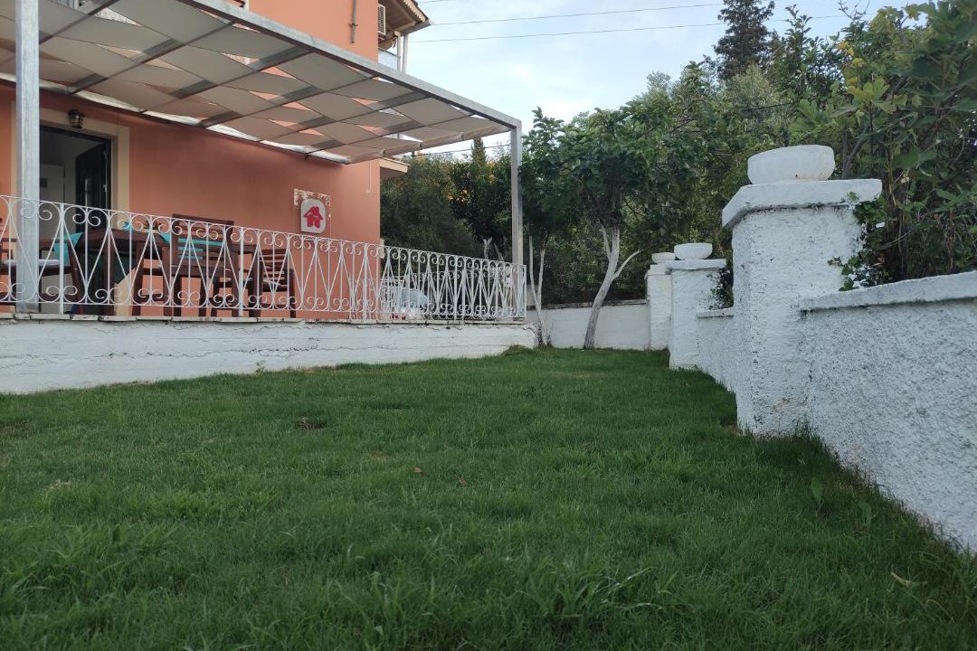 Photo of Buildings in Pelekito