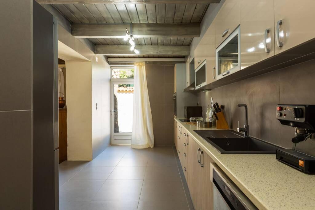 Photo of Kitchen in Atsipópoulon