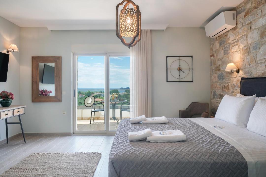 Photo of Bedroom in Golden Beach