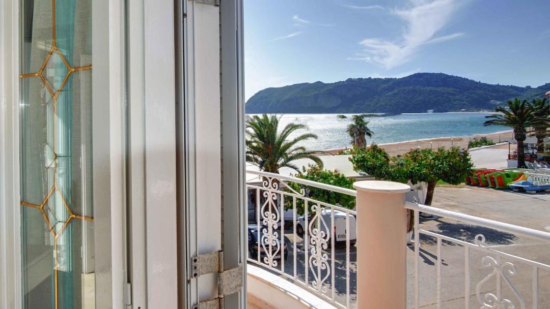 Photo of Patio Balcony in Agios Georgios Pagon