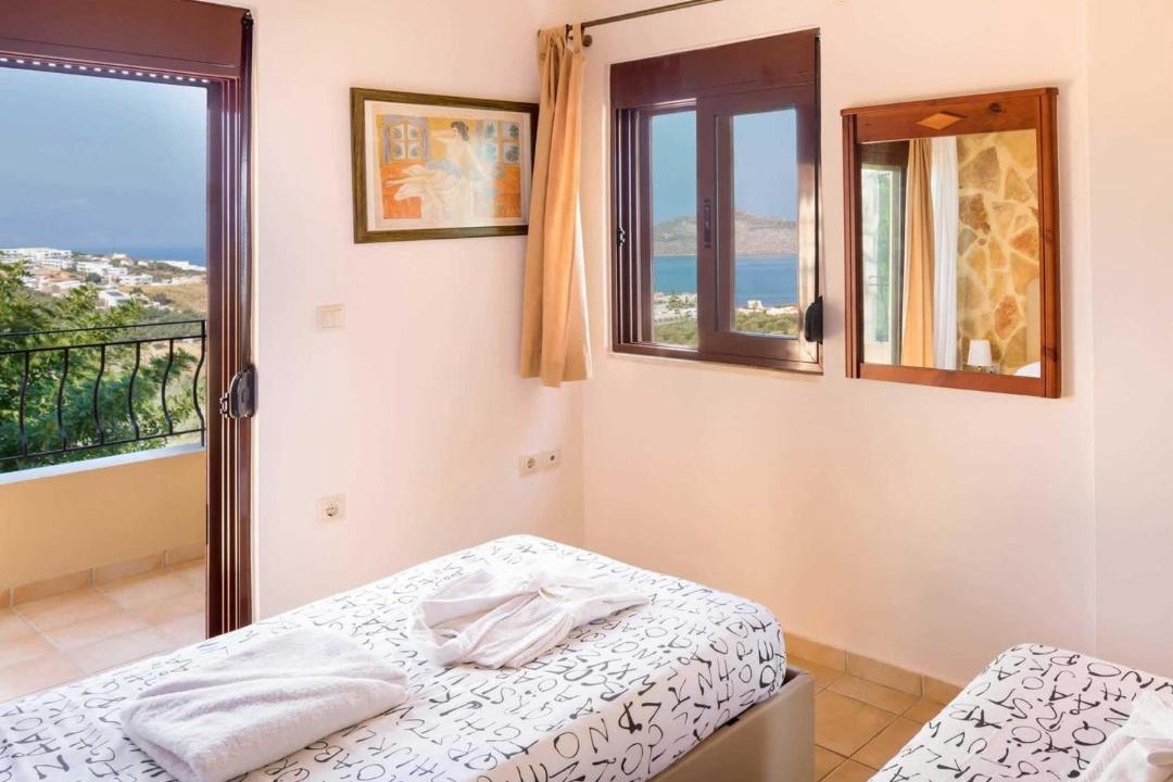 Photo of Bedroom in Kato Stalos