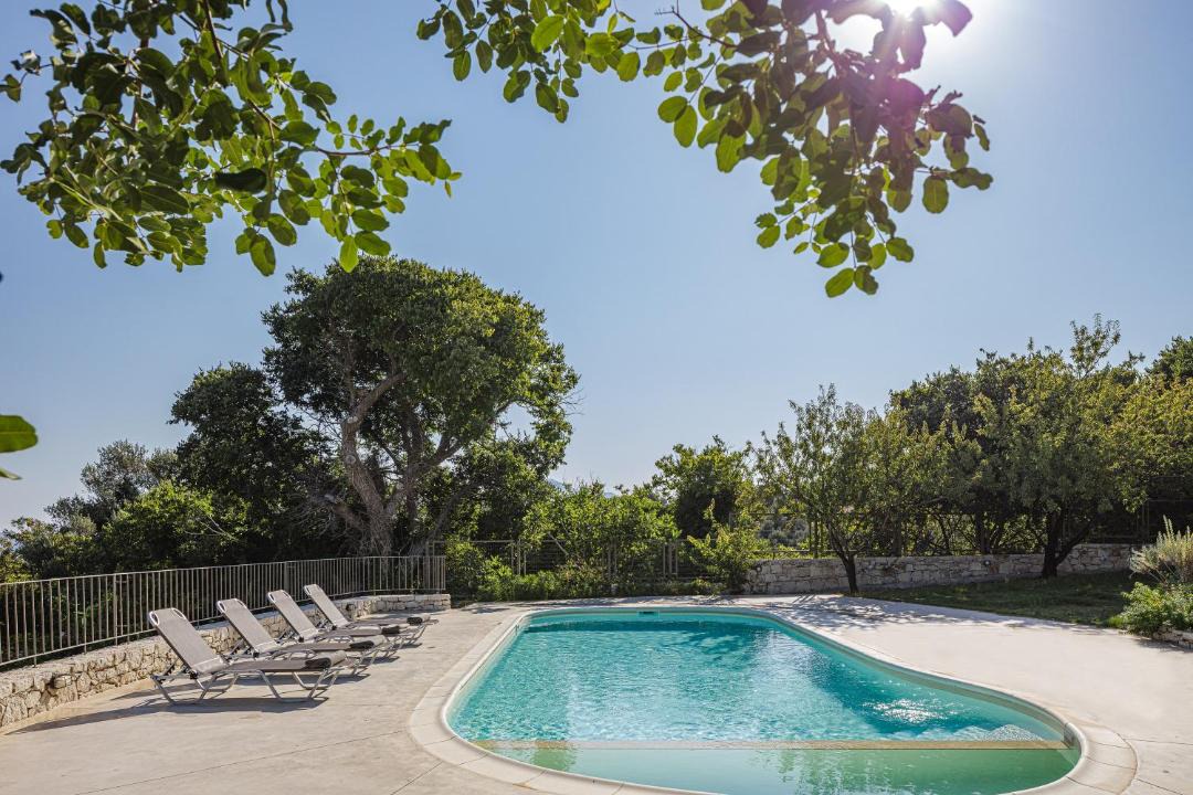 Photo of Outdoor in Margarites