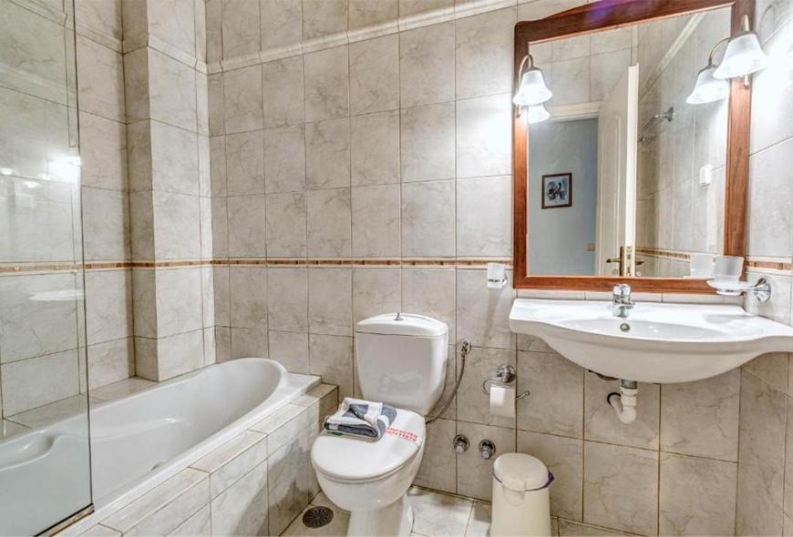 Photo of Bathroom in Agios Stefanos Avliotes