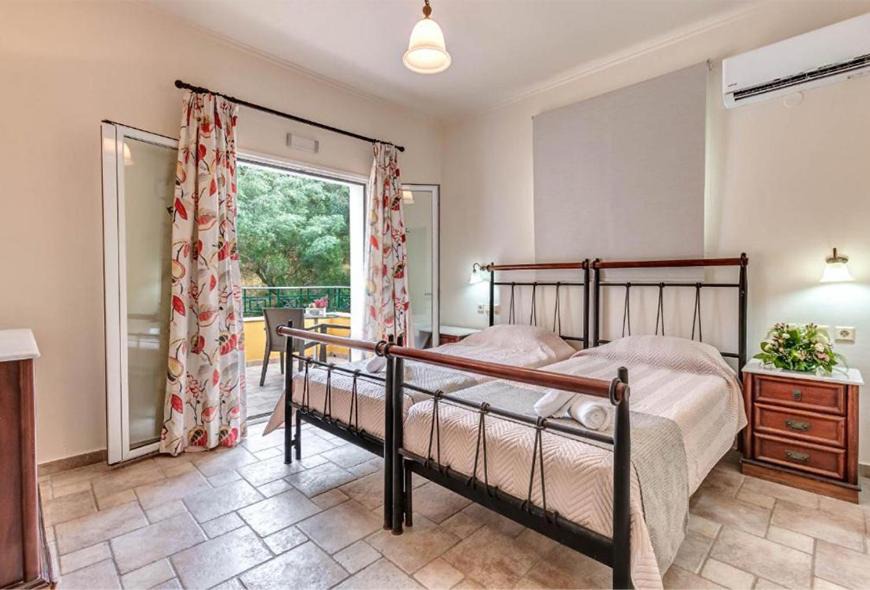 Photo of Bedroom in Agios Stefanos Avliotes