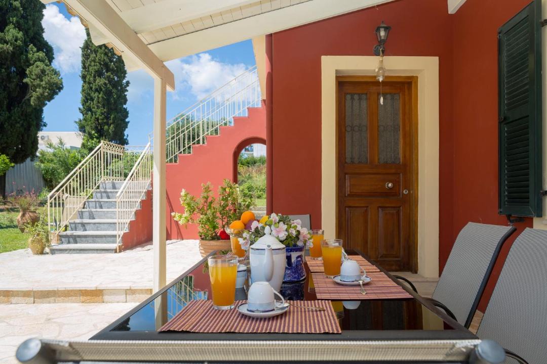 Photo of Patio Balcony in Alepou