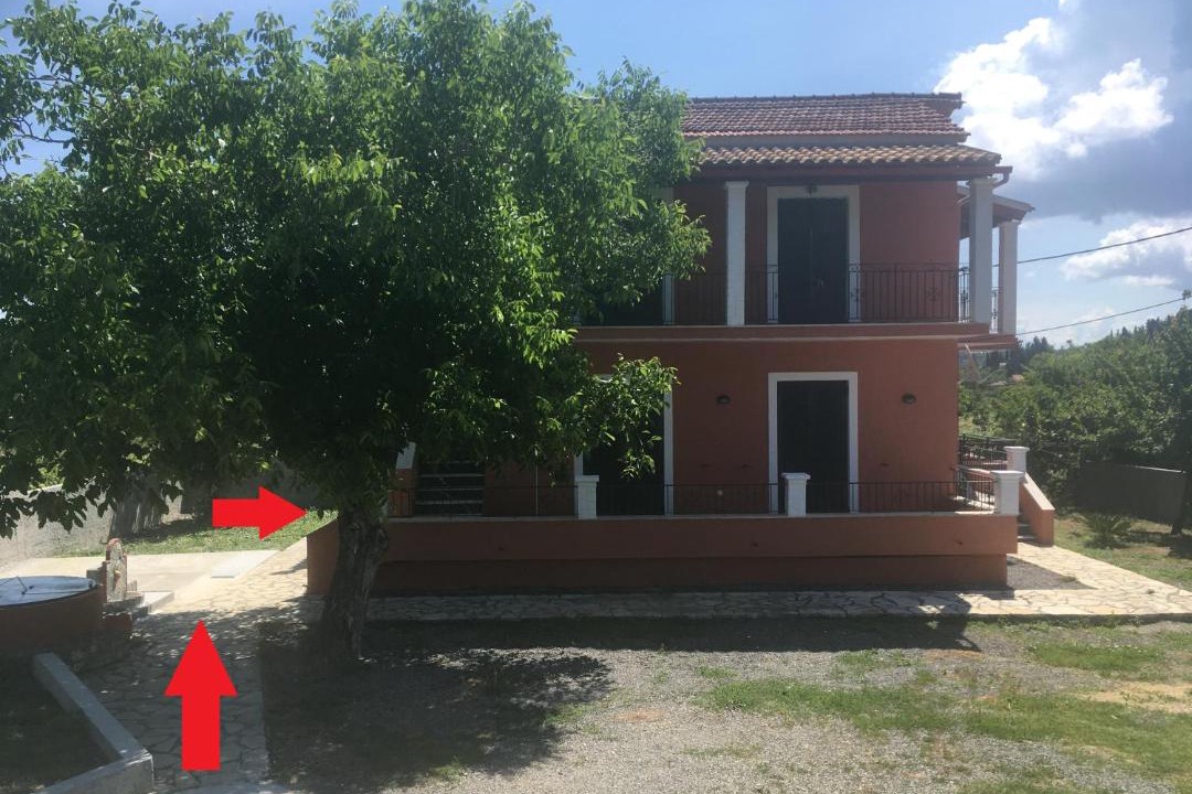 Photo of Buildings in Liapades
