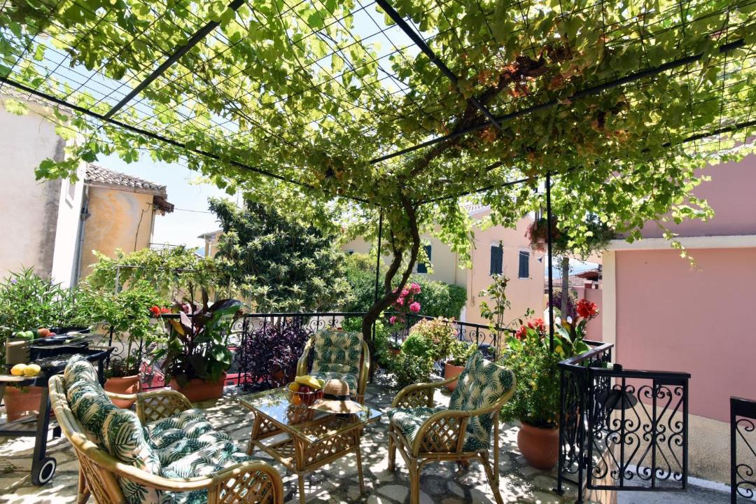 Photo of Patio Balcony in Antipernoi