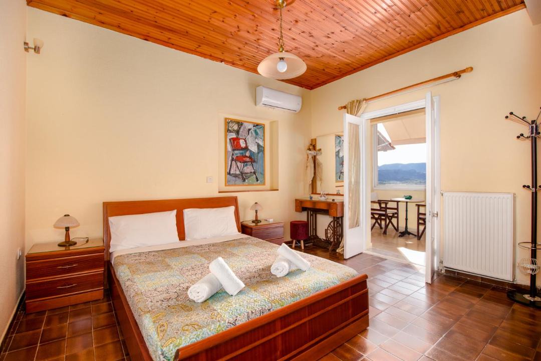 Photo of Bedroom in Esperion