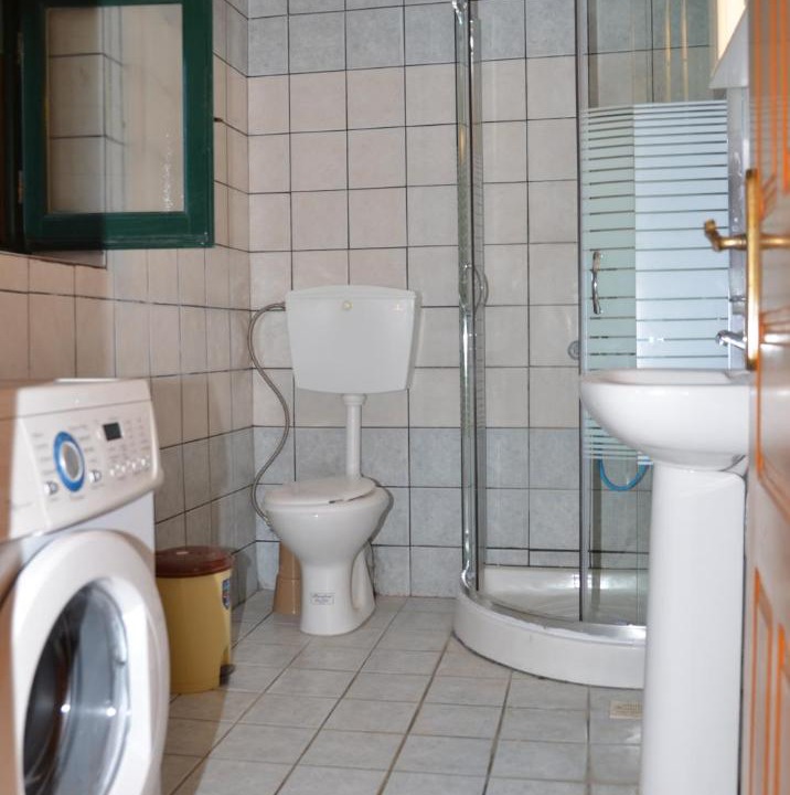 Photo of Bathroom in Varos