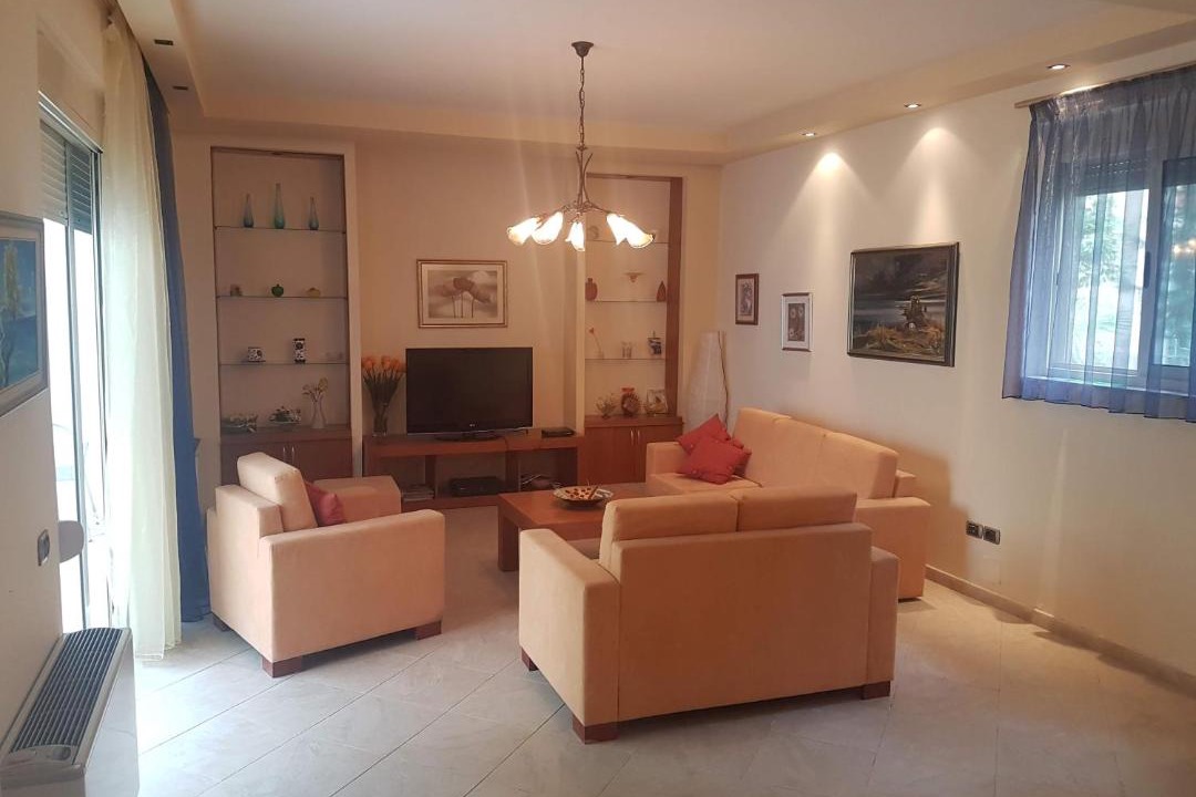 Photo of Livingroom in Golem