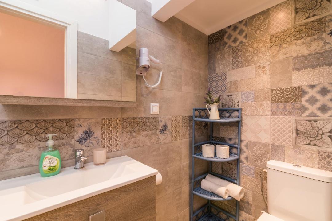 Photo of Bathroom in Pelekas