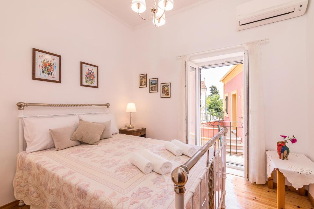 Photo of Bedroom in Pelekas