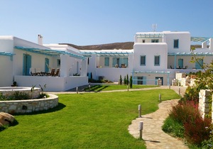 Blue Mare Villas in Naoussa