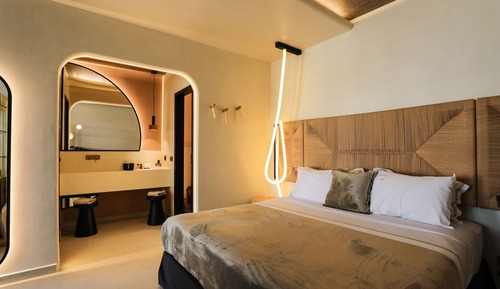 Deluxe Zirkon Suite with private heated pool