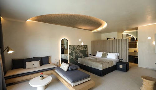 Executive Ruby Suite with private heated pool