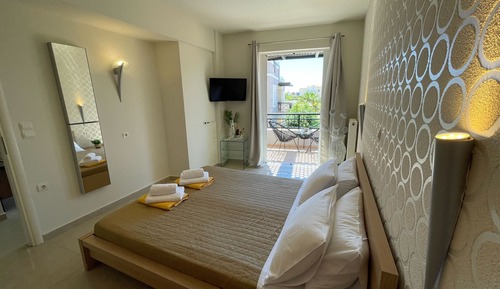 Artdeco Luxury Suites #B4