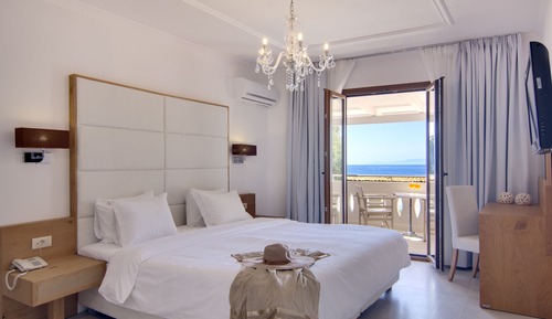 Superior Double Room with Balcony and Sea View