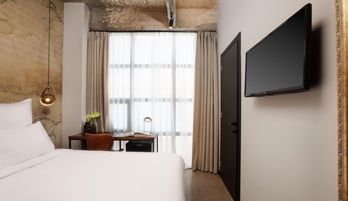 Family Room, 2 Bedrooms