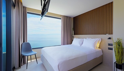 Premium Villa Sea View with Private Hot-Tub and Heated Pool