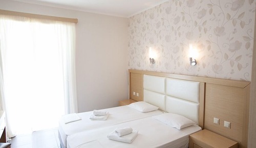 Family Room, Multiple Beds