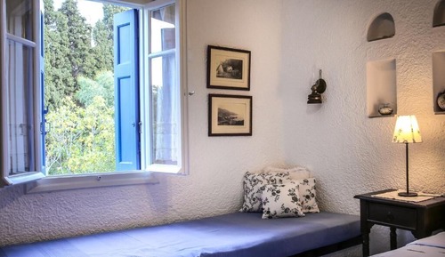 Classic Triple Room, Balcony, Garden View