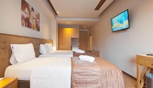 Basic Triple Room, Balcony, Sea View