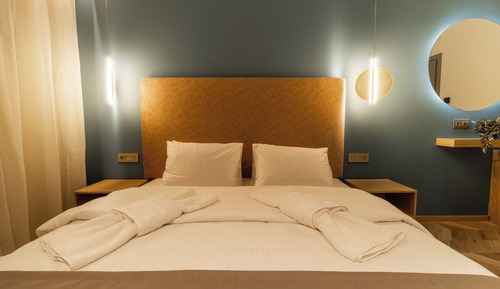 Comfort Double Room, 1 King Bed, Balcony, City View