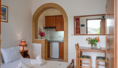 Standard Studio, Sea View
