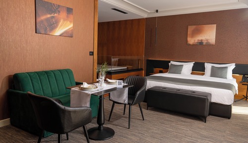 Superior Suite, City View