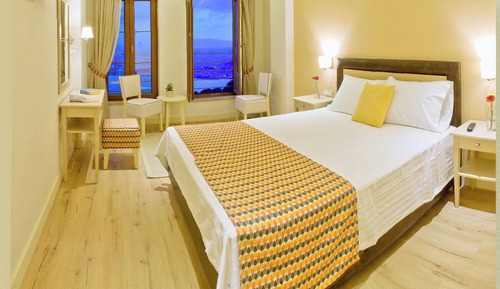 Superior Double Room, Lake View