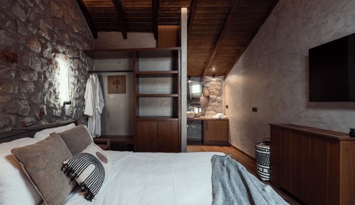 Suite with Balcony and Sea View