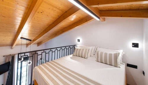 Suite, 1 Queen Bed with Sofa bed, Balcony, Pool View