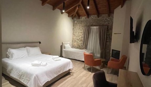 Deluxe Triple Room, Balcony, Mountain View