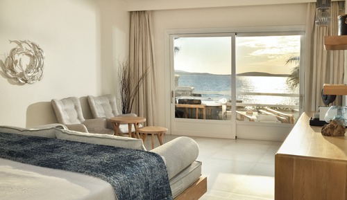Luxury Suite, Beachfront (Outdoor Jacuzzi)