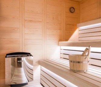 Superior Suite with Outdoor Hot Tub