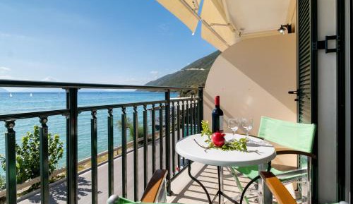 Superior One-Bedroom Apartment with Balcony