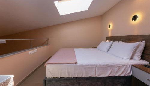 Quadruple Room with Balcony