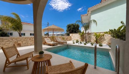 Junior Suite with Private Pool