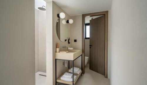 Signature Suite