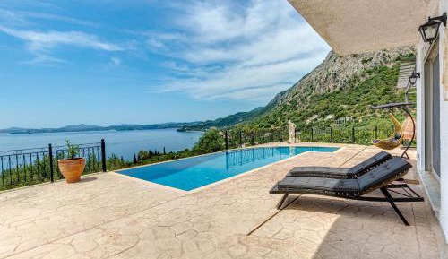 Villa with Sea View
