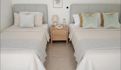 Two-Bedroom Deluxe Apartment with Balcony