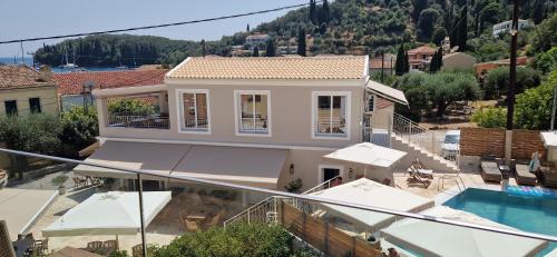 Two-Bedroom Apartment with Balcony
